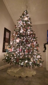 Christmas tree white lights